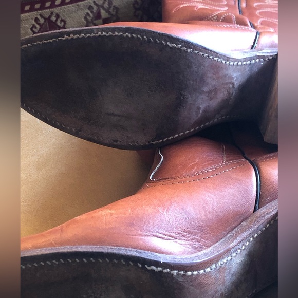 Frye Boots With 2 Color Stitching and Stacked 3 inch Heels. Woman’s Size 7 - Picture 13 of 14